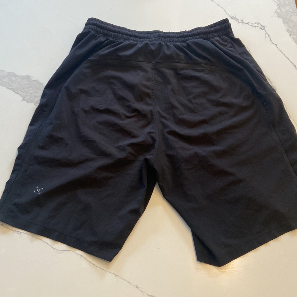 Like new! Lulu lemon size M shorts - Picture 2 of 4